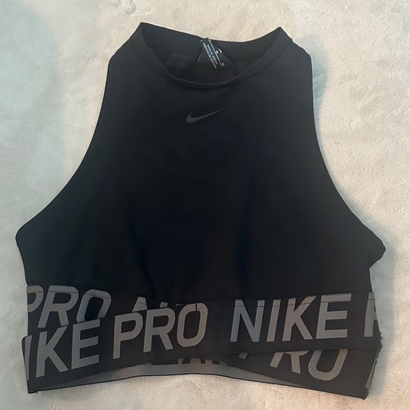 Nike Pro Women's Black Pro Tank Top - Picture 1 of 3